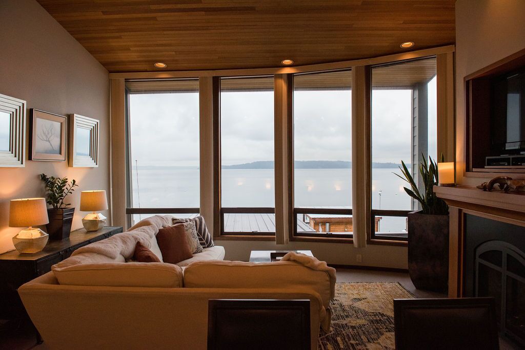 Photo of Livingroom in Three Tree Point