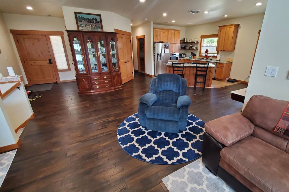 Photo of Livingroom in Eatonville