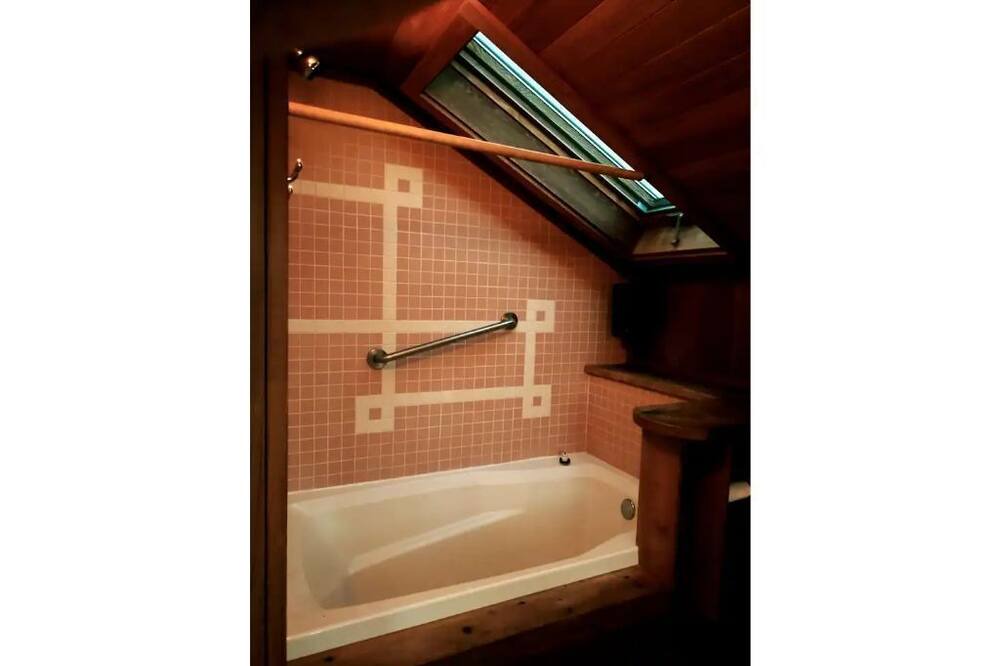 Photo of Bathroom in Medford