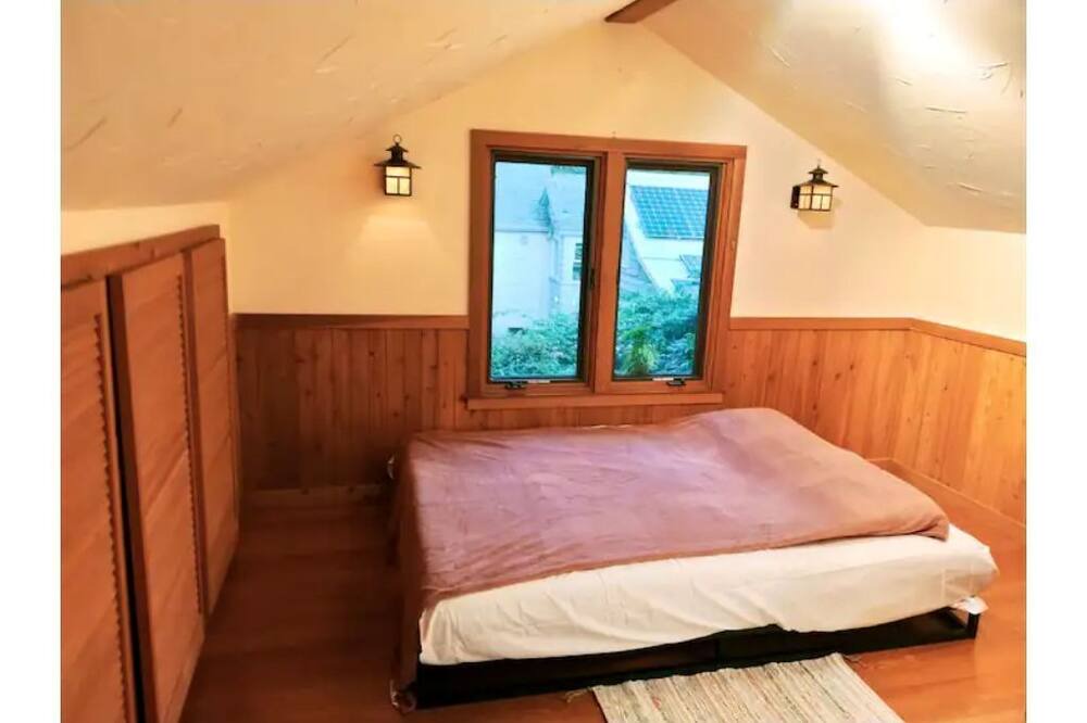 Photo of Bedroom in Medford