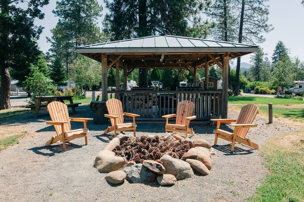 Photo of Outdoor in Cave Junction