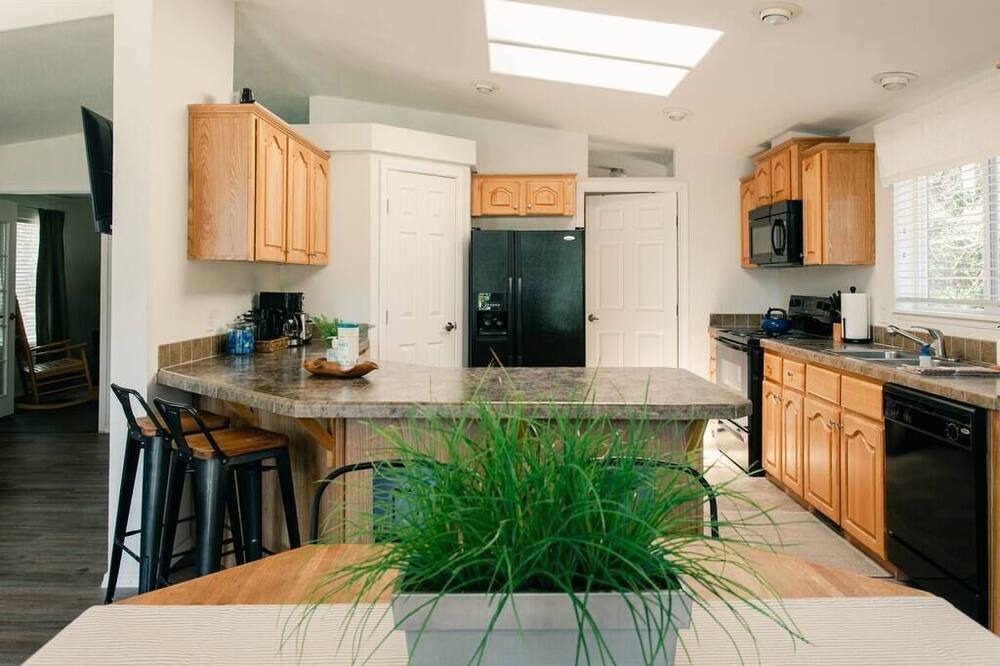Photo of Kitchen in Cave Junction