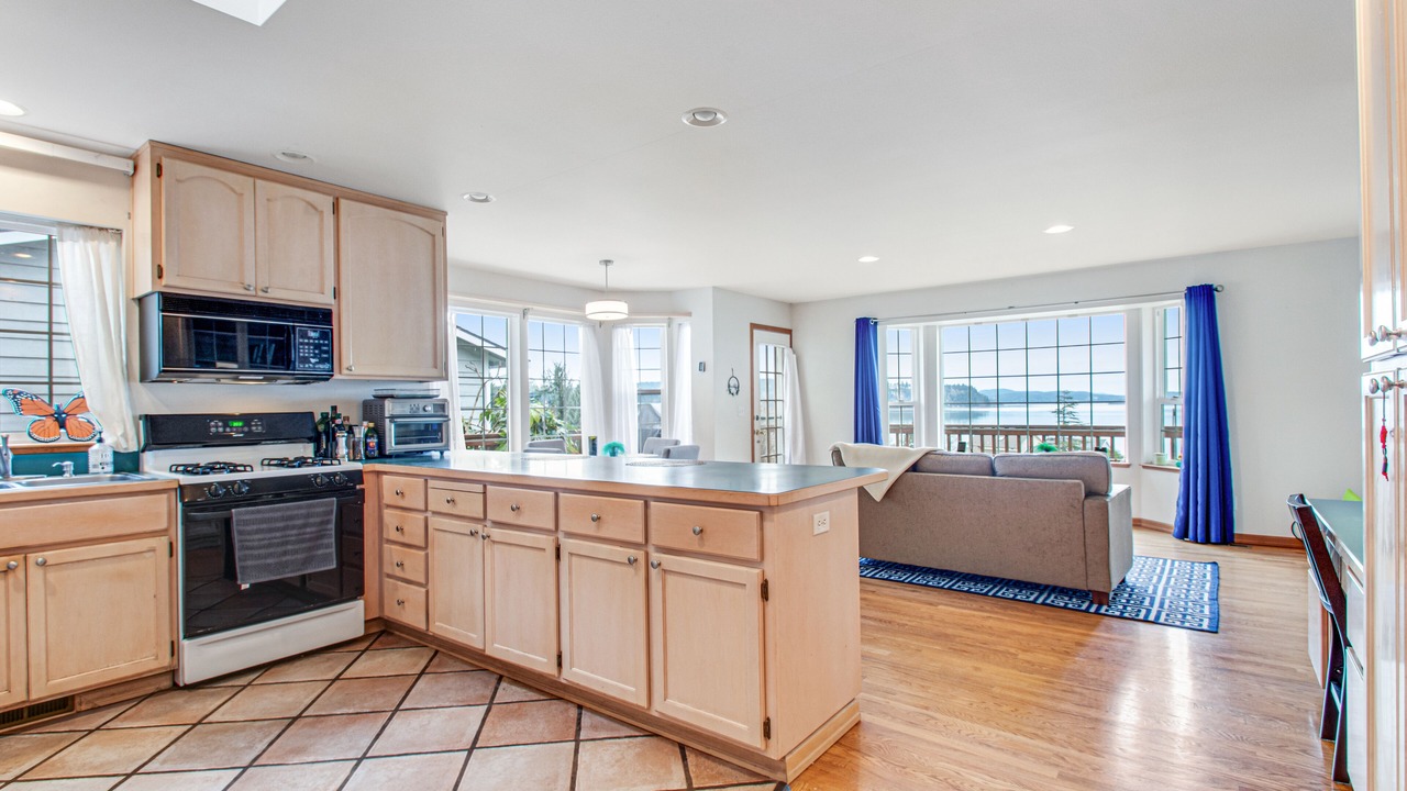 Photo of Kitchen in Oak Harbor