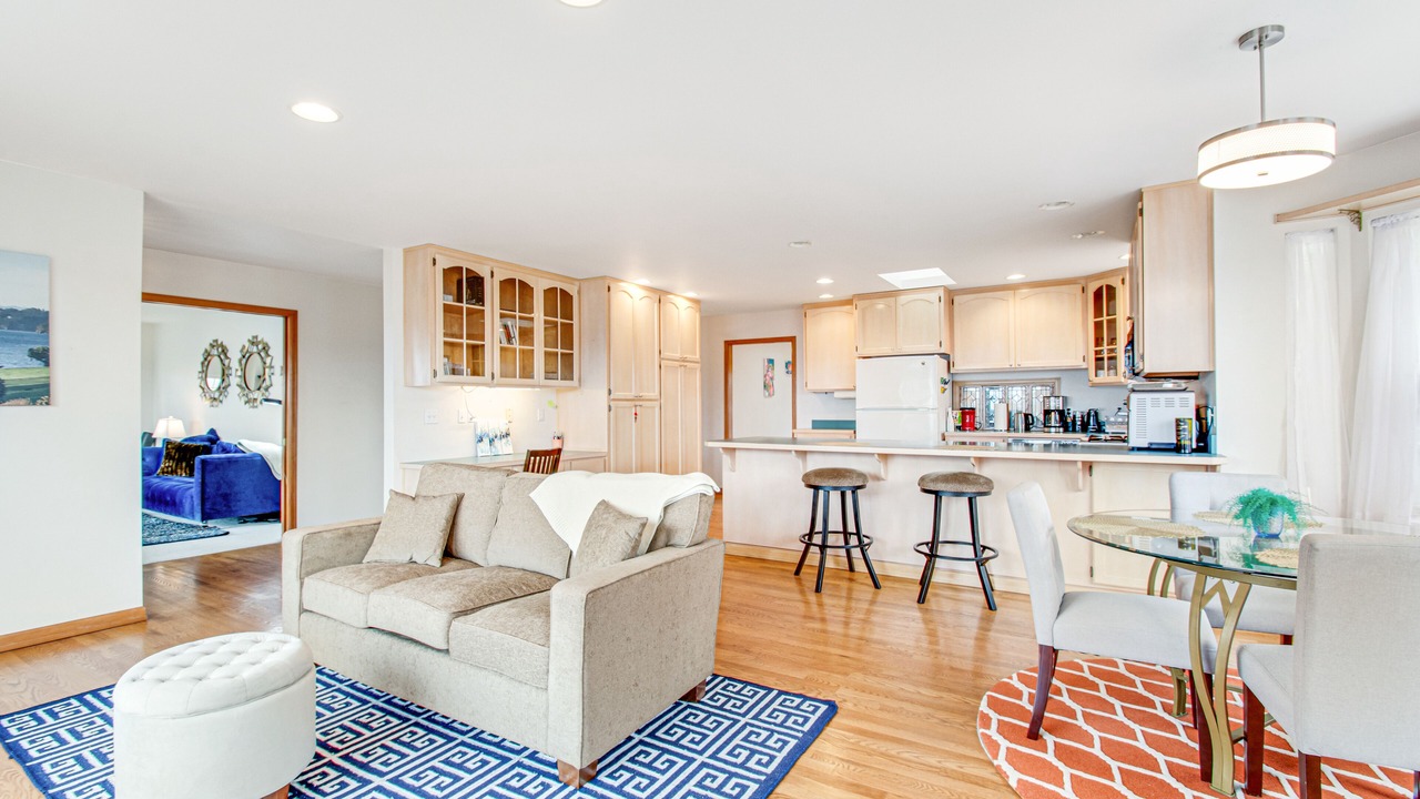 Photo of Livingroom in Oak Harbor