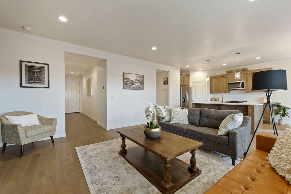 Photo of Livingroom in Southwest Ada County Alliance