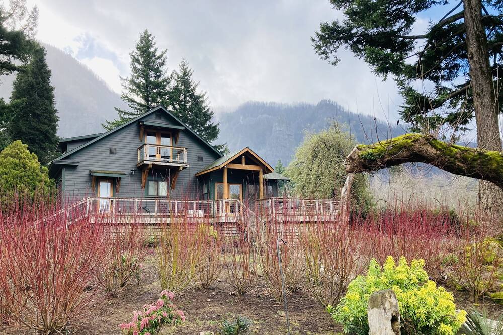 Photo of Outdoor in Cascade Locks