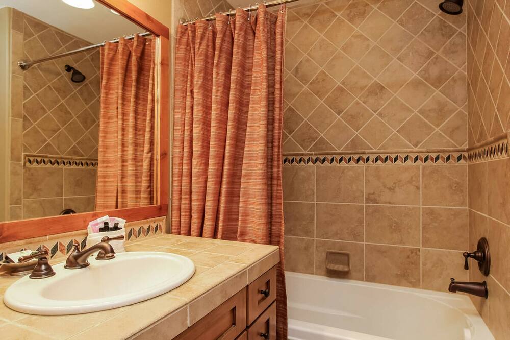 Photo of Bathroom in Tamarack Resort