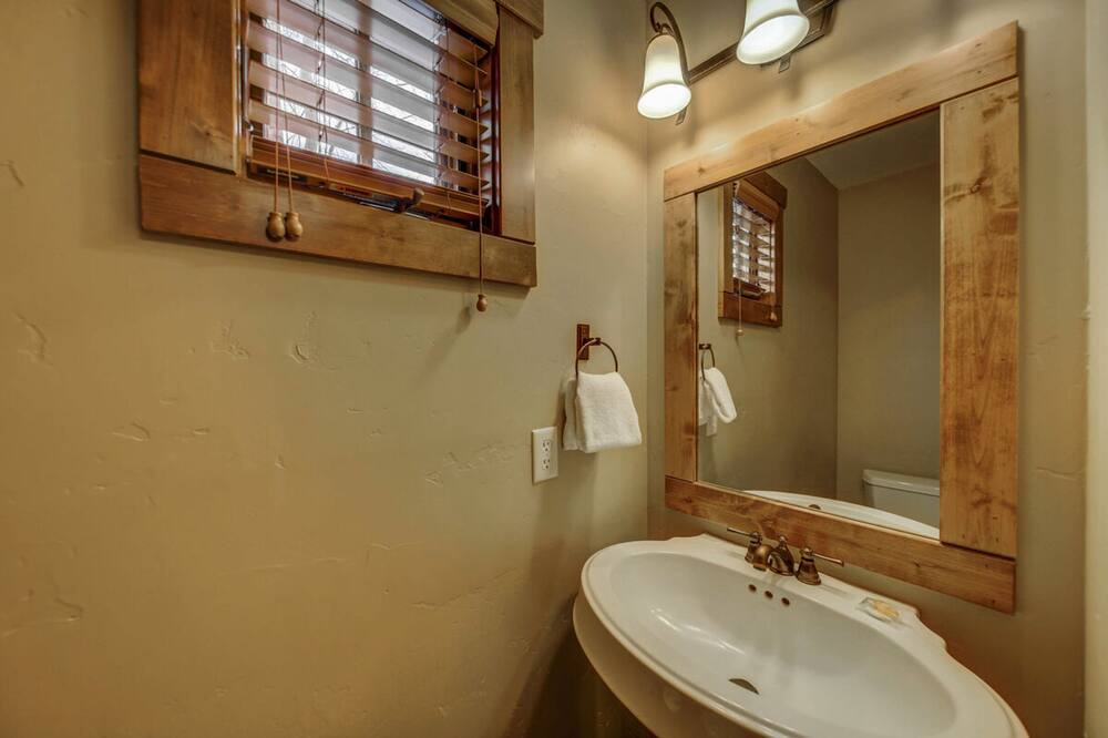 Photo of Bathroom in Tamarack