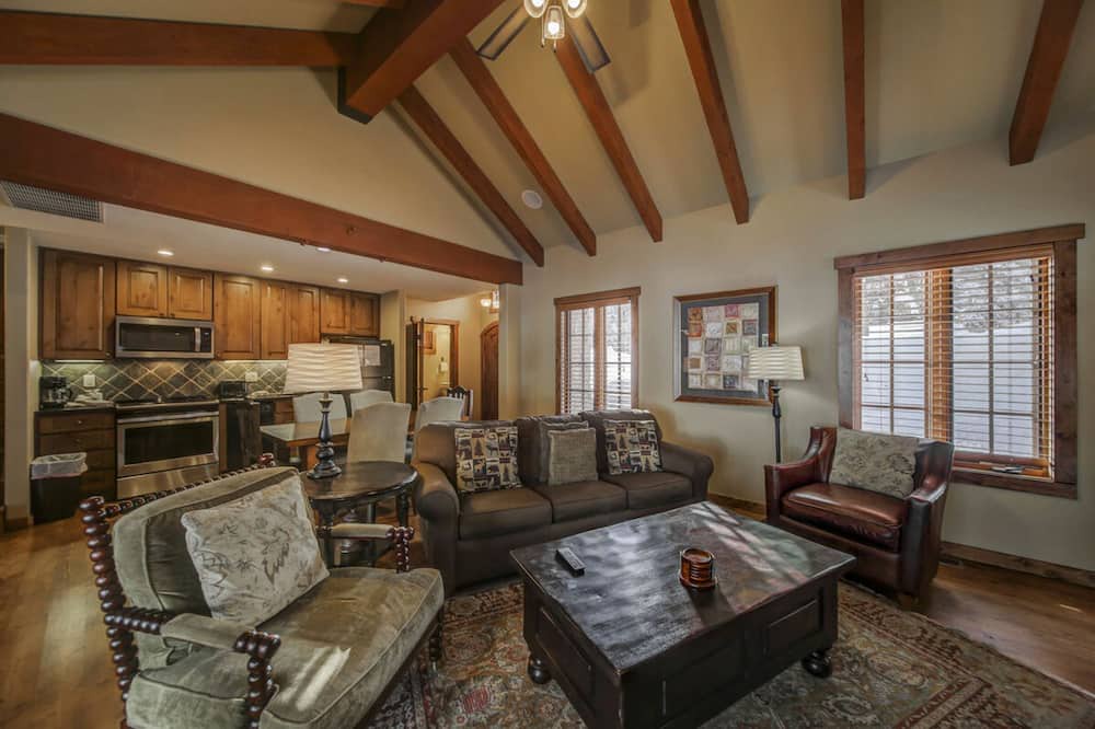 Photo of Livingroom in Tamarack
