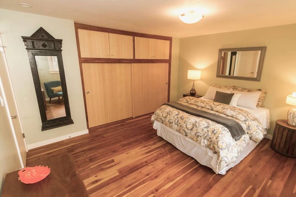 Photo of Bedroom in Hosford-Abernethy
