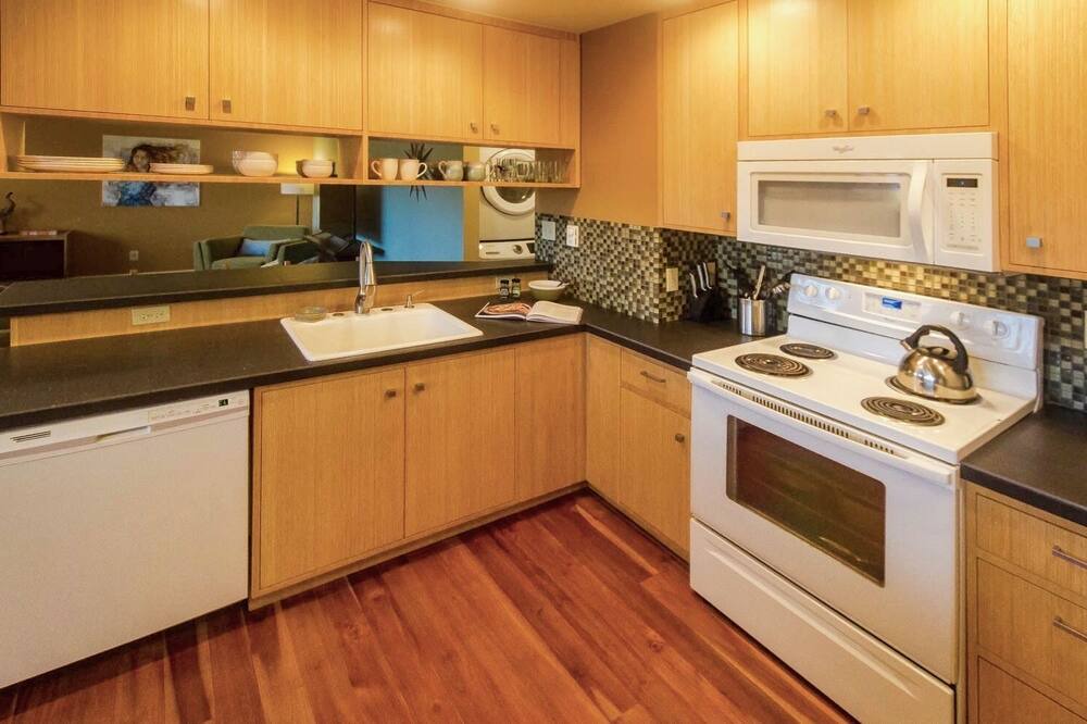 Photo of Kitchen in Hosford-Abernethy