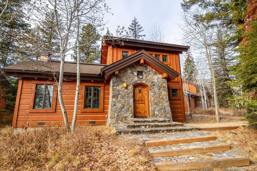 Photo of Outdoor in Tamarack