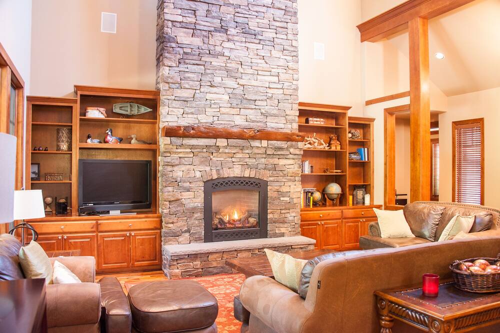 Photo of Livingroom in Cle Elum