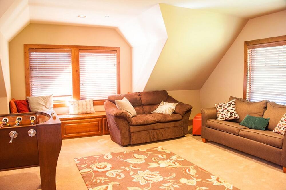 Photo of Livingroom in Cle Elum