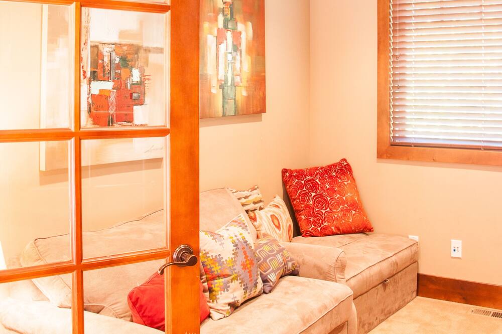 Photo of Bedroom in Cle Elum