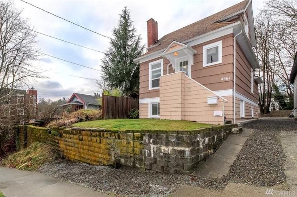 Photo of Outdoor in Mid-Beacon Hill