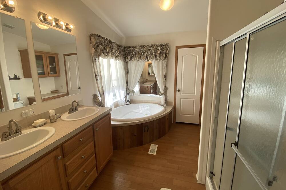 Photo of Bathroom in Pray