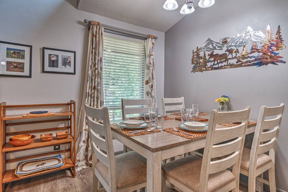 Photo of Livingroom in Sunriver