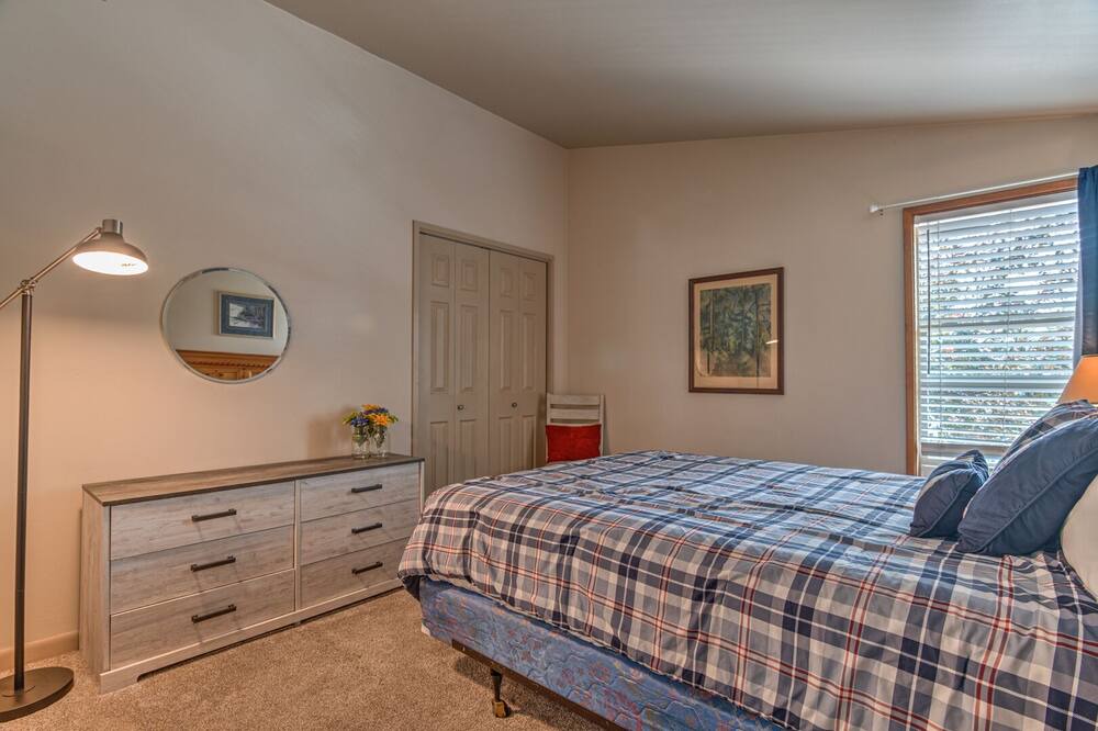 Photo of Bedroom in Sunriver