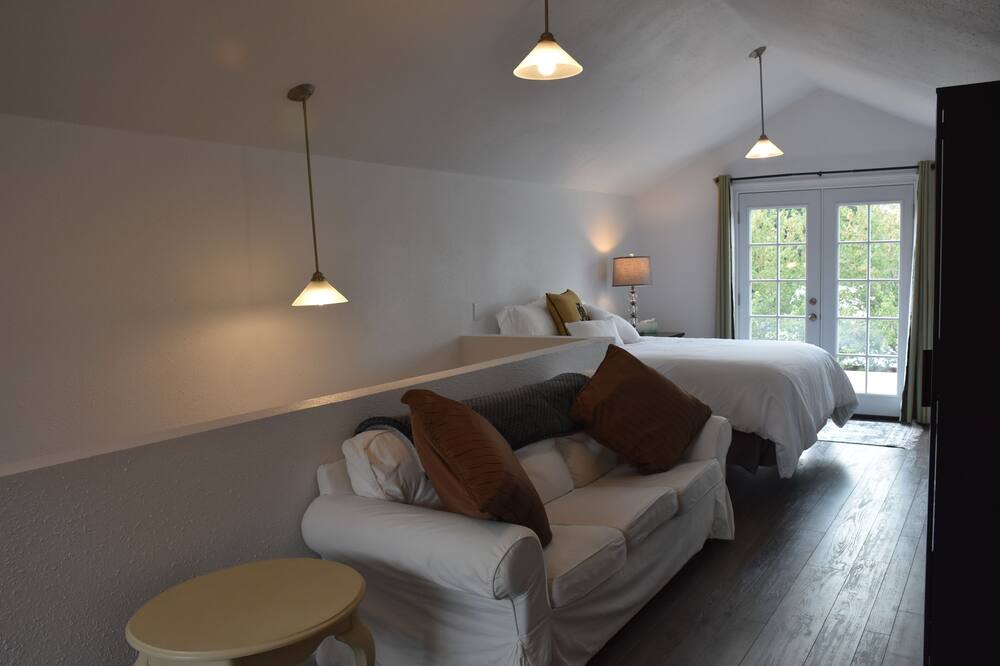Photo of Bedroom in Puyallup