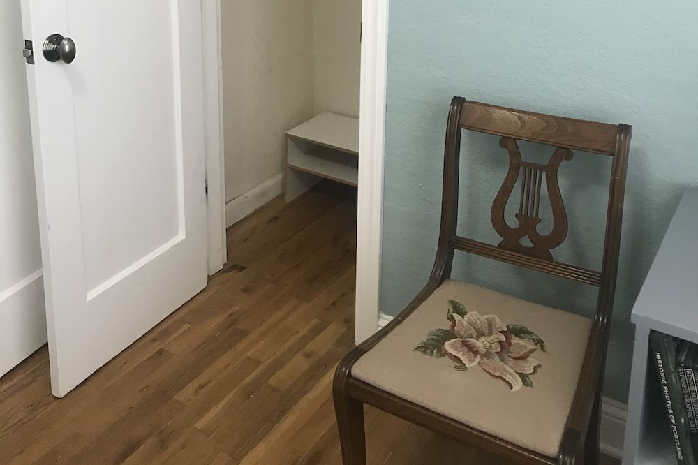 Photo of Bedroom in Keizer
