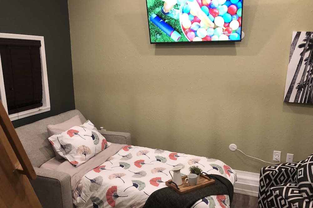 Photo of Bedroom in South Delridge