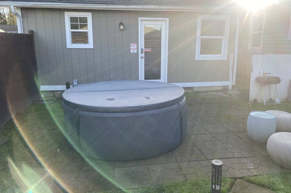 Photo of Outdoor in South Delridge