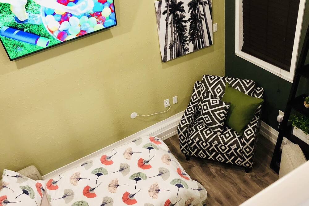 Photo of Bedroom in South Delridge