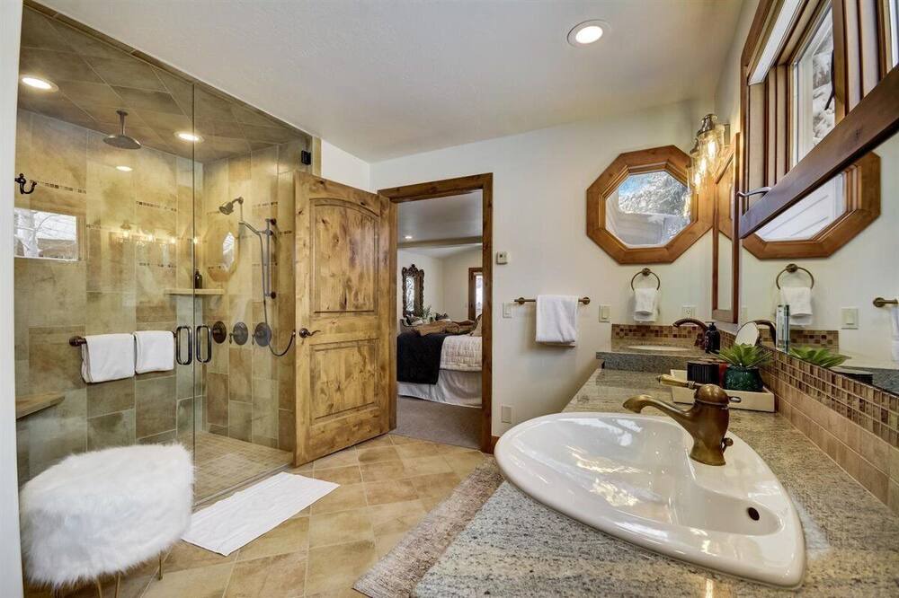 Photo of Bathroom in Deer Valley