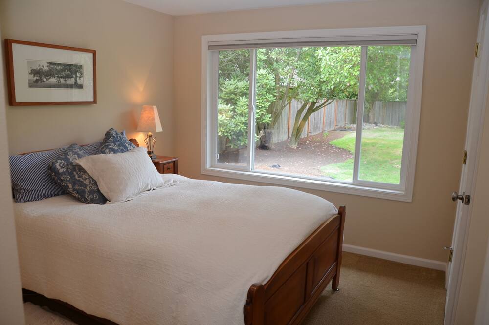 Photo of Outdoor in West Bellevue