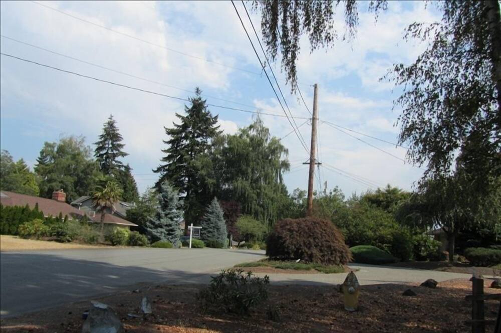Photo of Others in West Bellevue