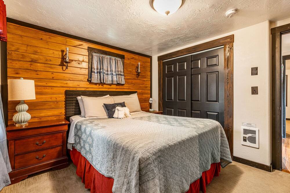 Photo of Bedroom in Bloomington