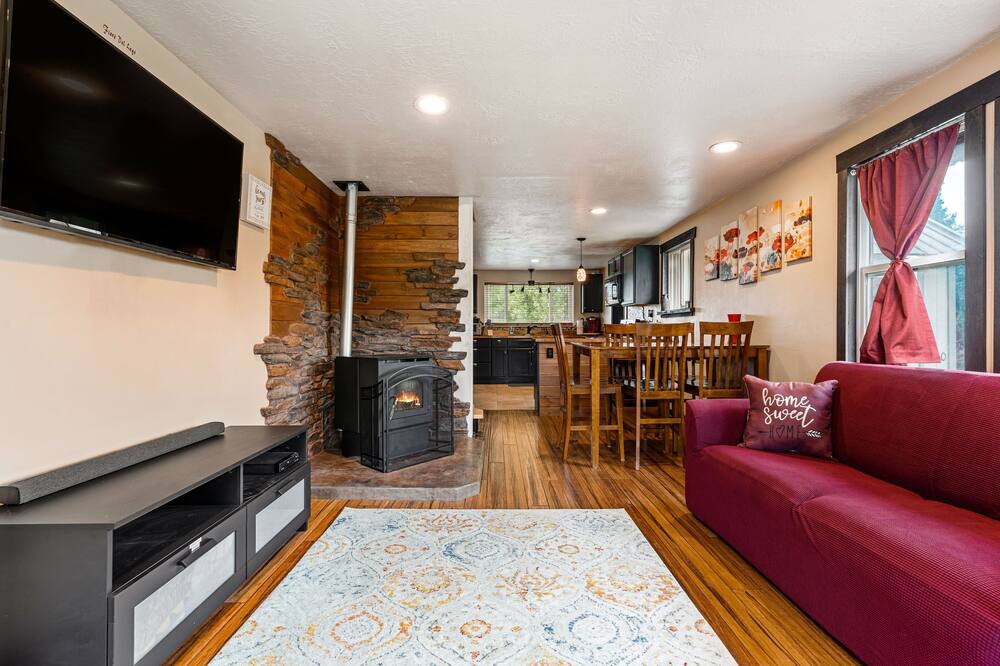 Photo of Livingroom in Bloomington