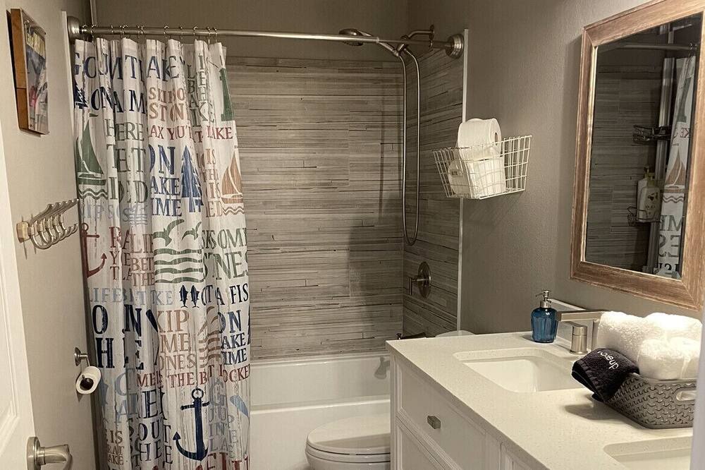 Photo of Bathroom in Chelan