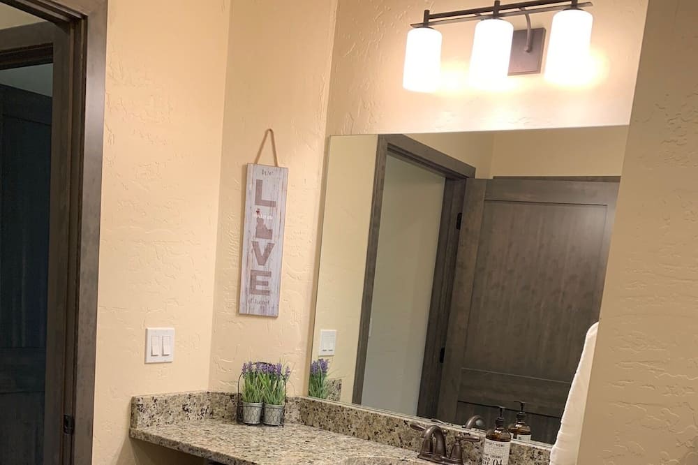 Photo of Bathroom in Dover Bay