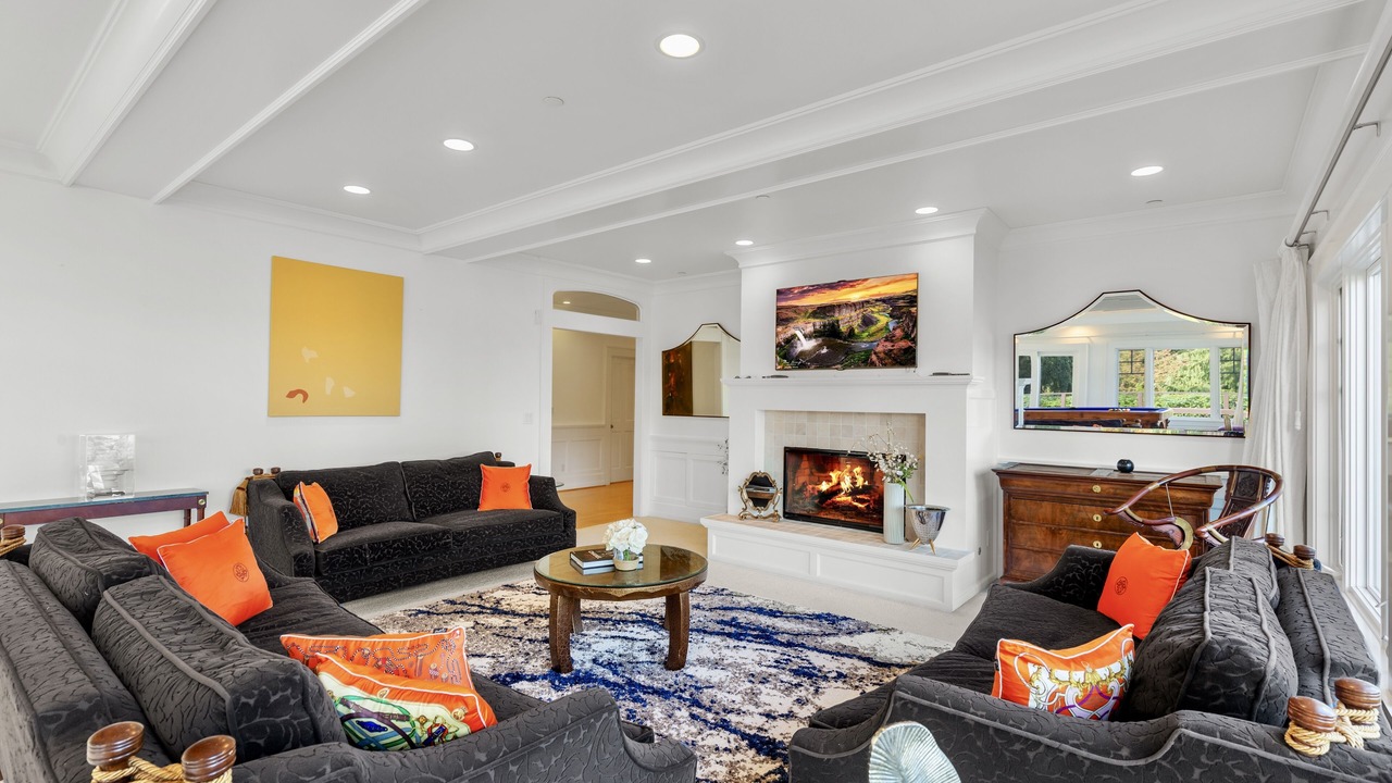 Photo of Livingroom in Bellevue