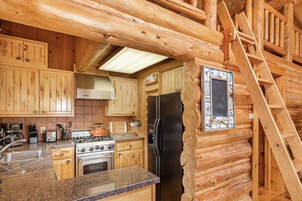 Photo of Kitchen in Indian Paintbrush