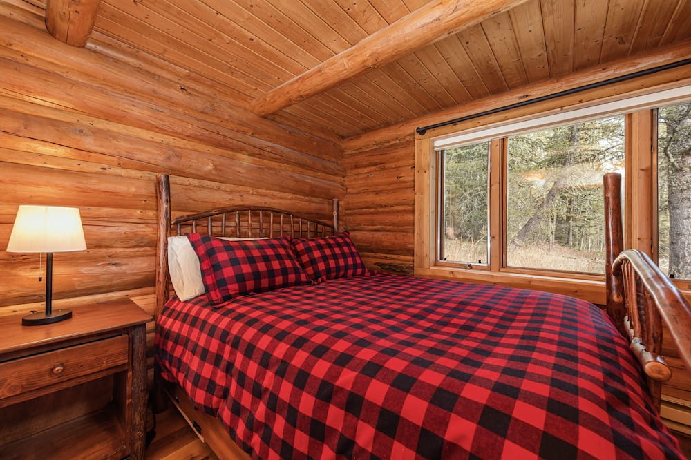 Photo of Bedroom in Indian Paintbrush