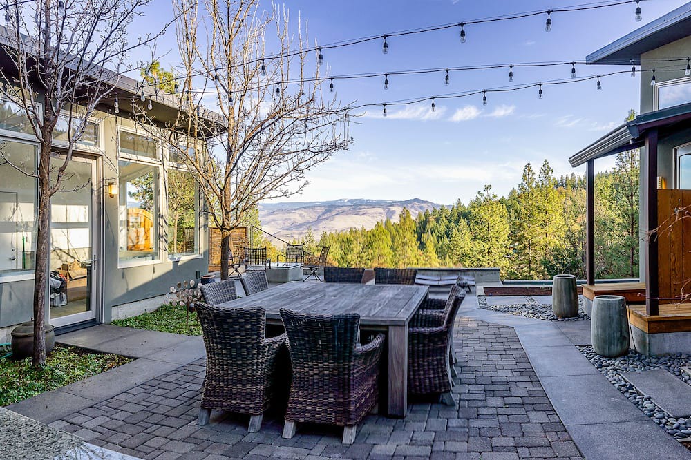 Photo of Outdoor in Ashland