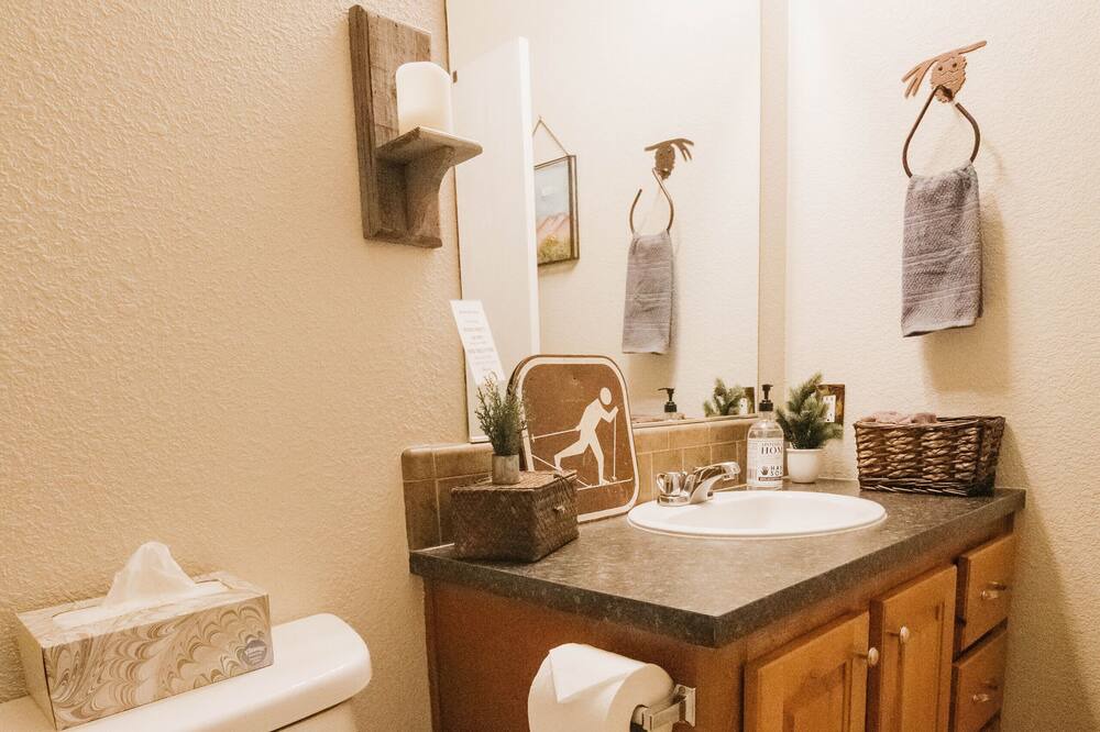 Photo of Bathroom in Leavenworth