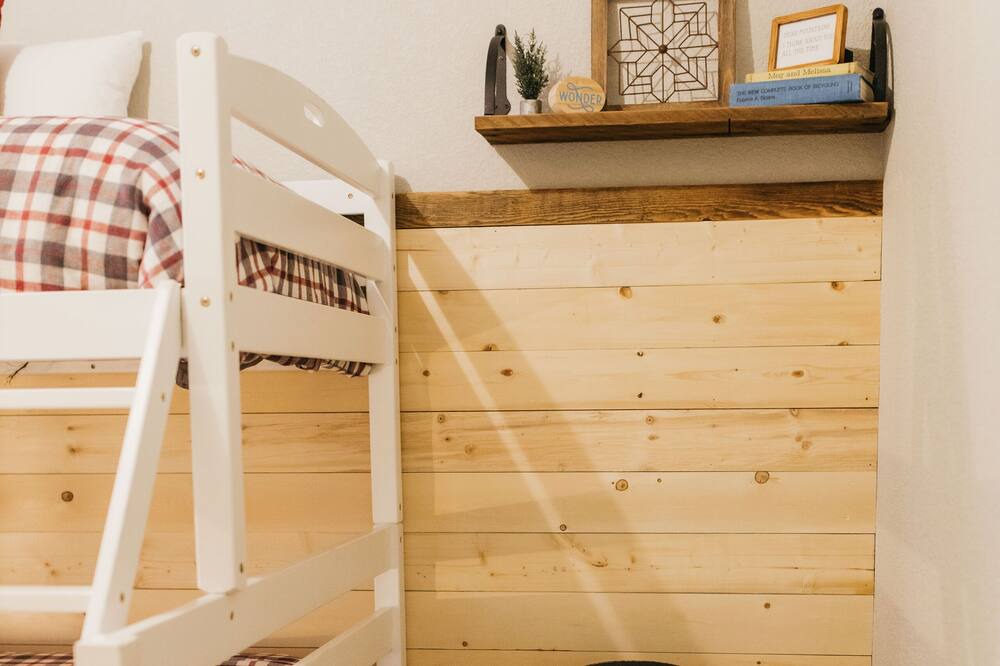 Photo of Bedroom in Leavenworth