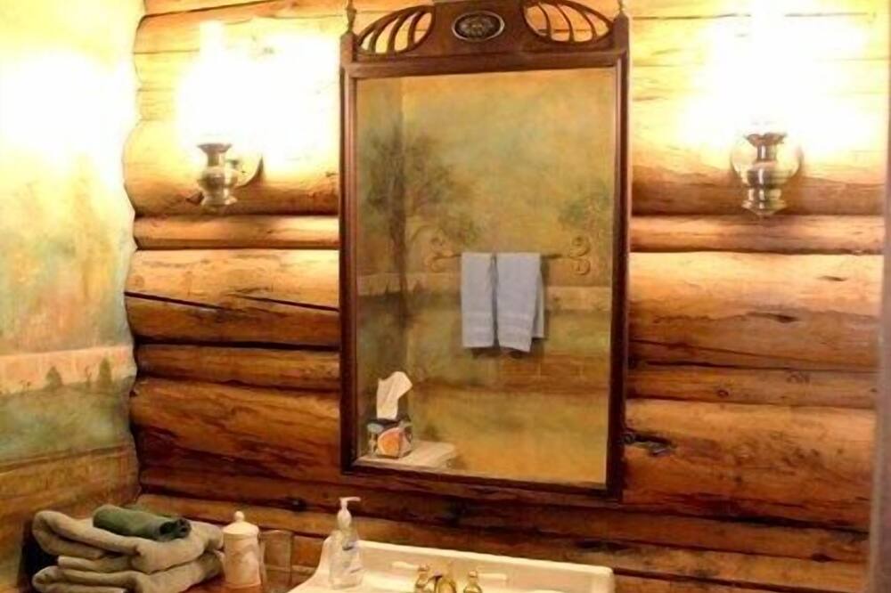 Photo of Bathroom in Jackson