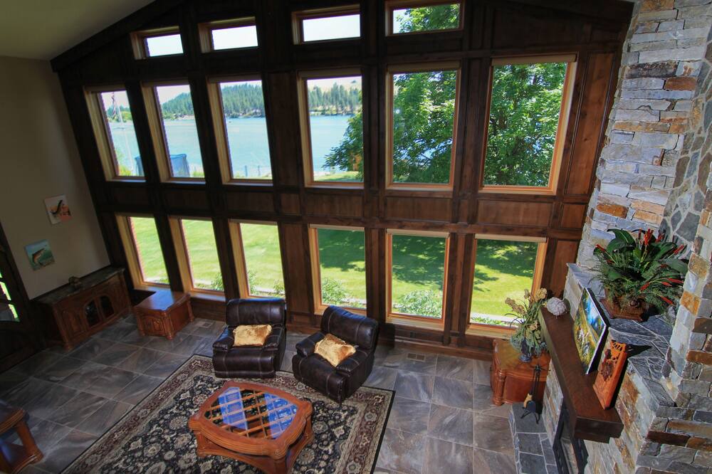 Photo of Livingroom in Medical Lake