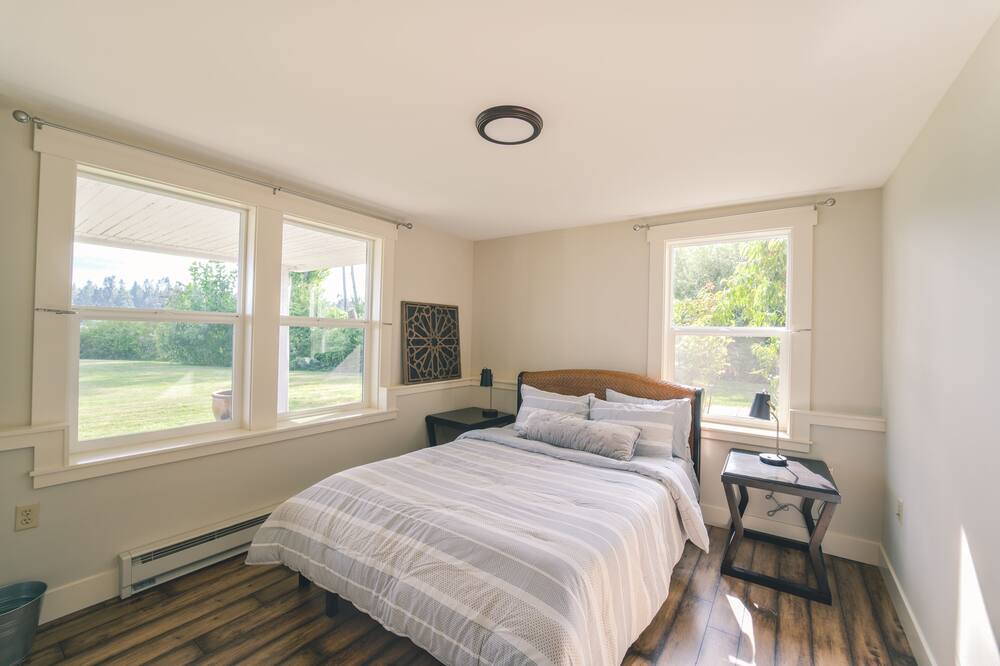 Photo of Bedroom in Kingston
