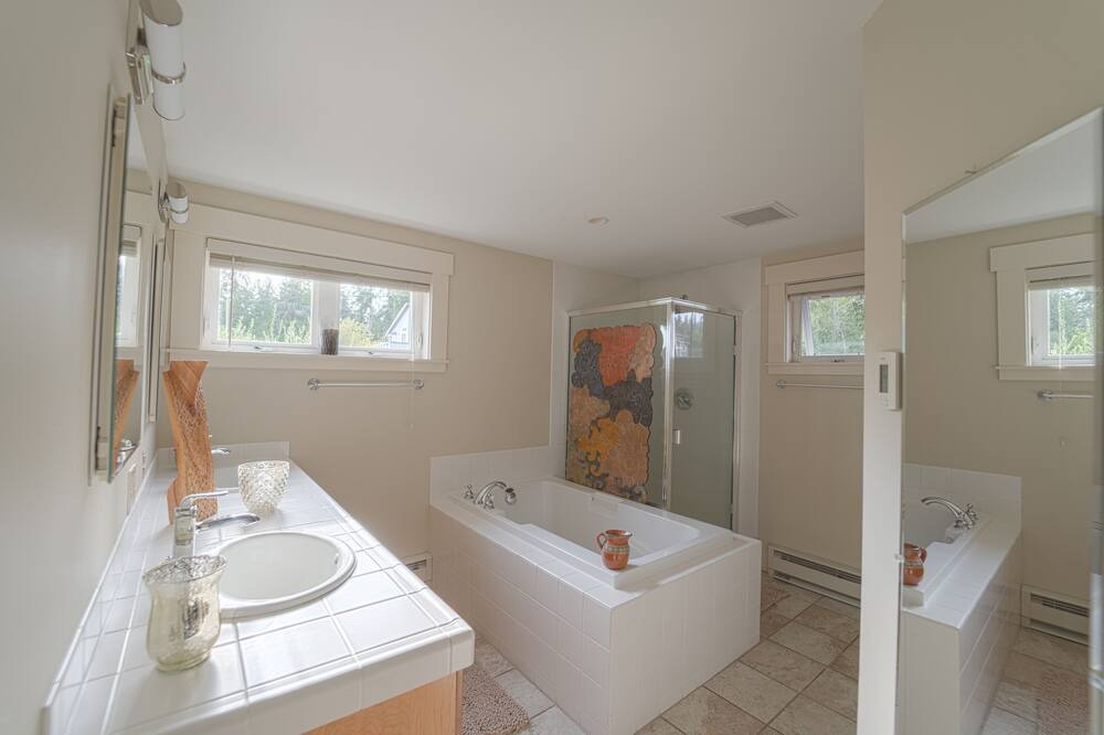 Photo of Bathroom in Kingston