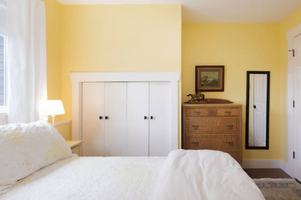 Photo of Bedroom in Columbia City