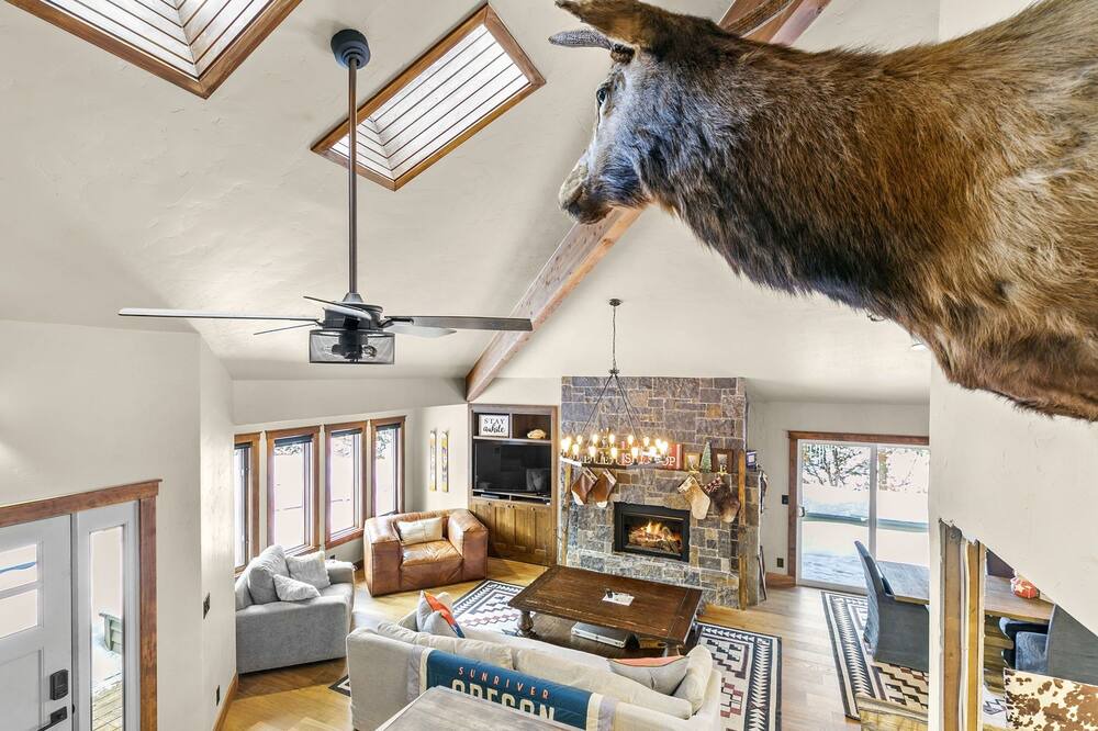 Photo of Livingroom in Sunriver