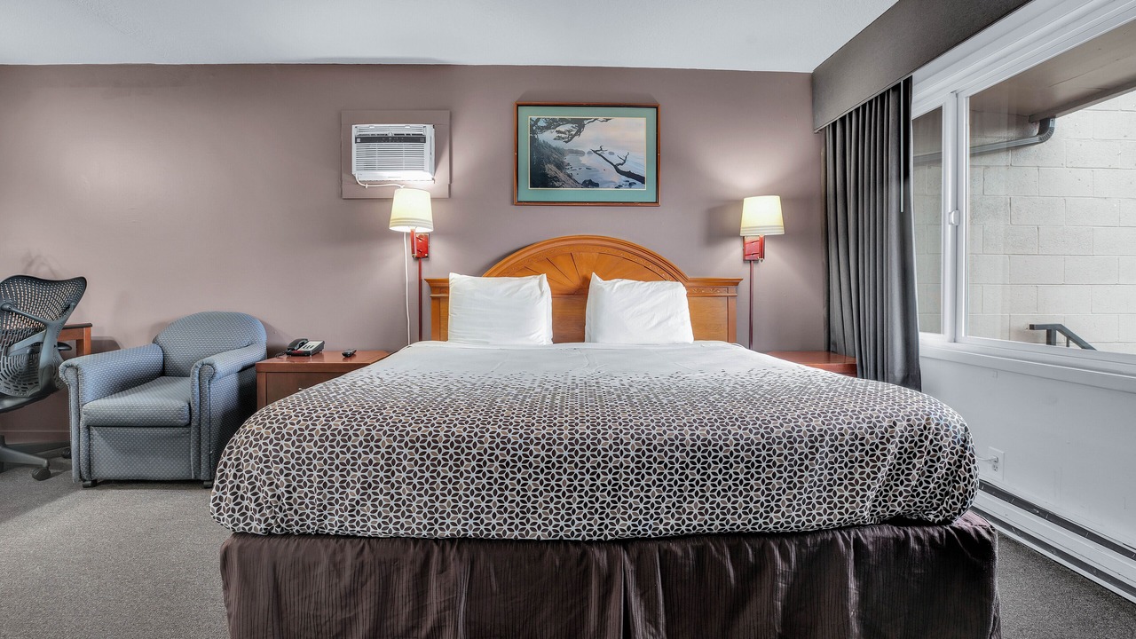 Photo of Bedroom in Arbor Lodge