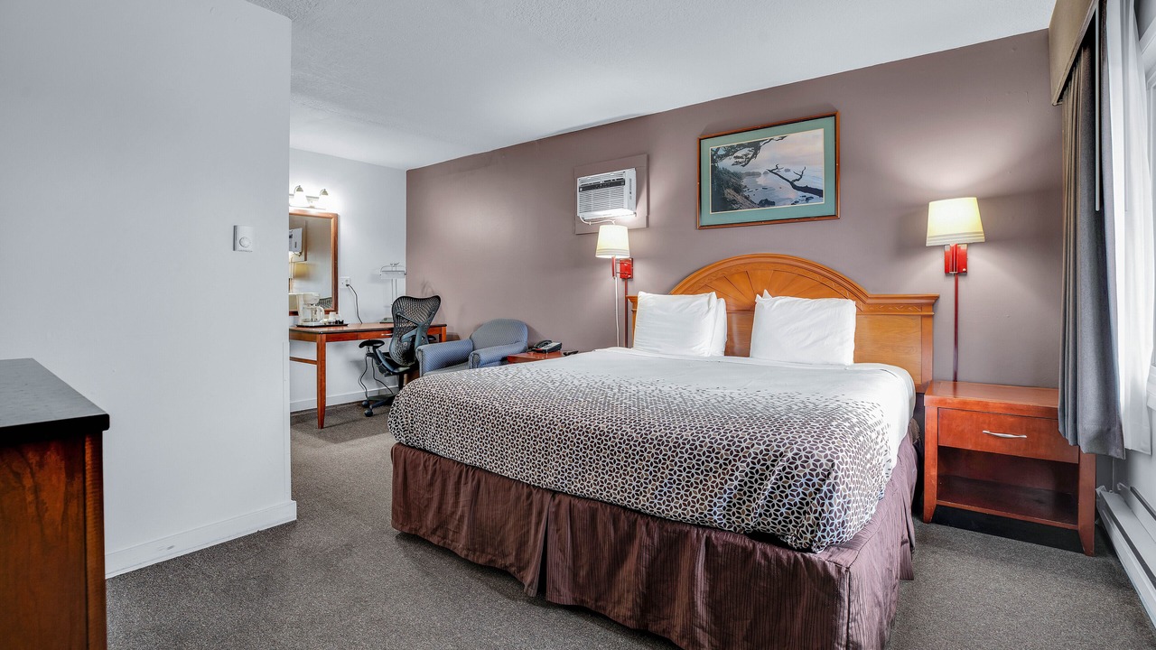 Photo of Bedroom in Arbor Lodge