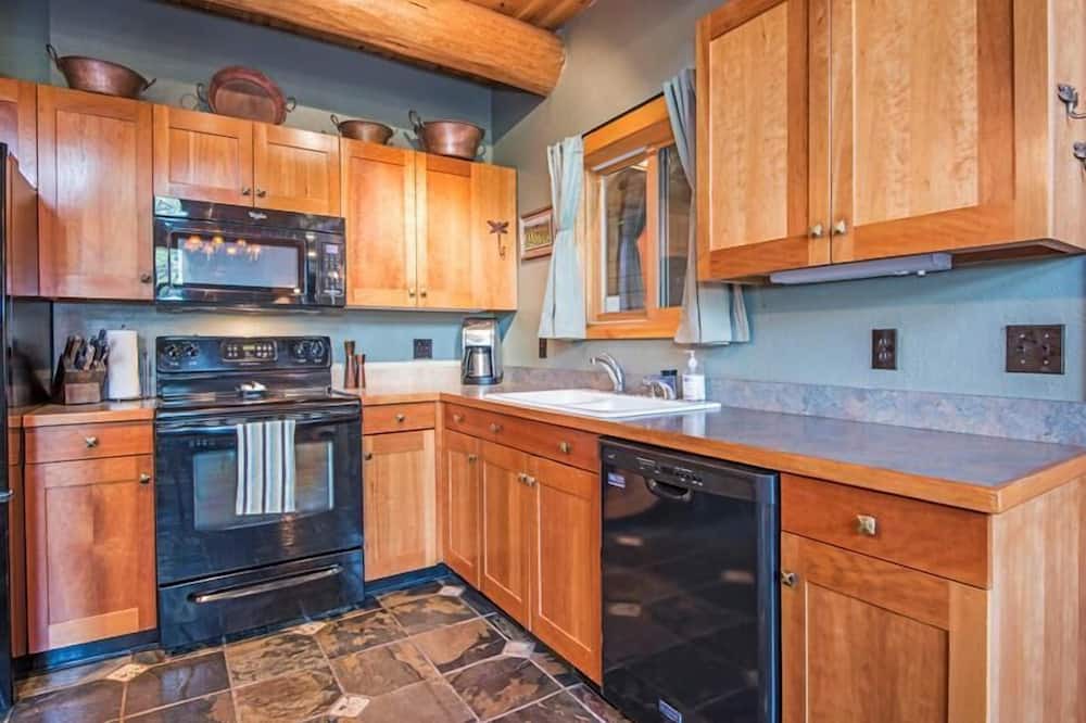 Photo of Kitchen in Three Rivers